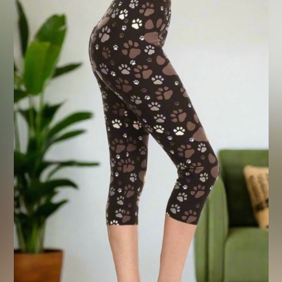 MomMe And More Pants - OS NEW Womens Capri Dog Paw Leggings Summer Crop Pants